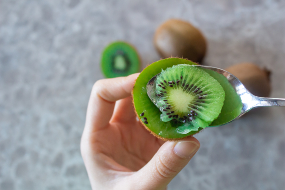 Ani pomeranč, ani mandarinka: superpotravina plná vitaminu C, která podle odborníka na výživu pomáhá v boji proti nemocem v zimě.